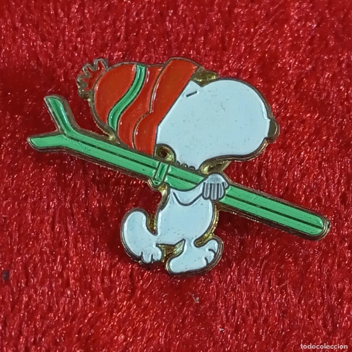 Pins de colecci&oacute;n: ANTIGUO PIN - SNOOPY - PEANUTS - ESQU&Iacute;S - DEPORTES INVIERNO - VINTAGE - METAL ESMALTADO - RARO / 548