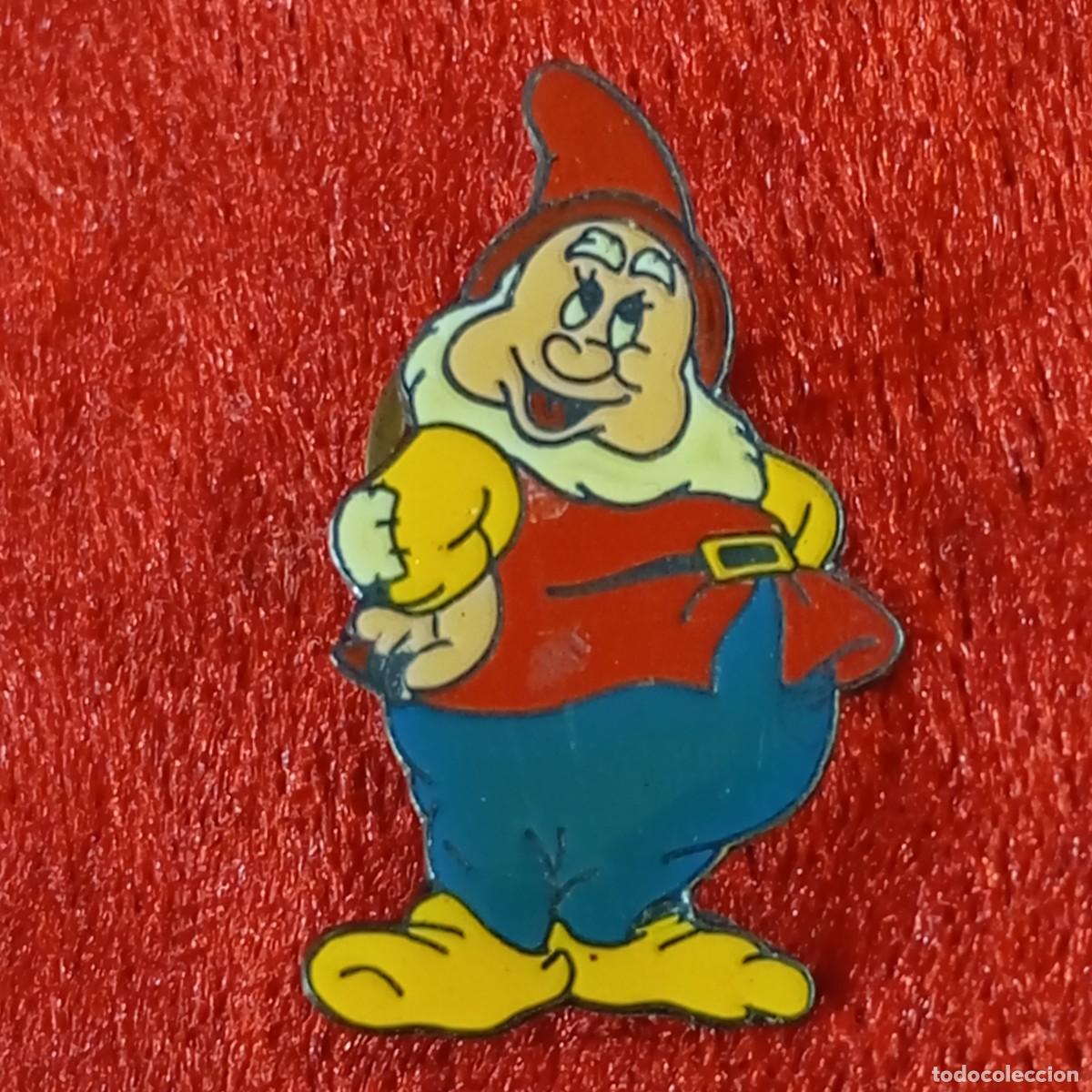 Pins de colecci&oacute;n: ANTIGUO PIN - MOCOSO - SNEEZY - BLANCANIEVES Y LOS SIETE ENANITOS - WALT DISNEY - RARO / 564