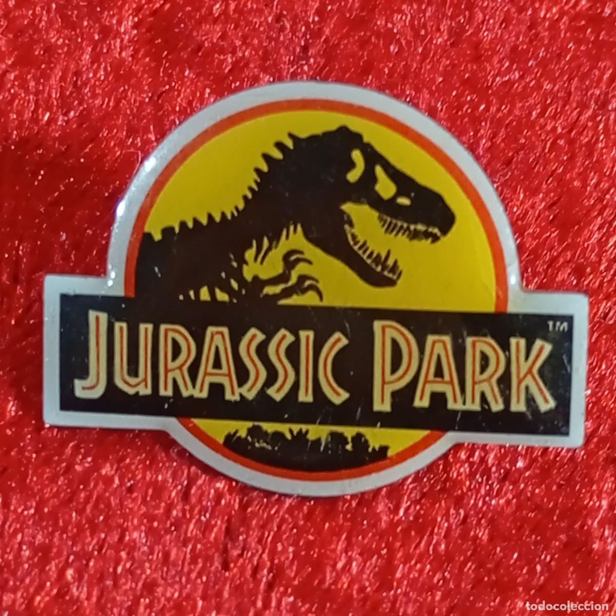 Pin's de collection: ANTIGUO PIN - JURASSIC PARK - PARQUE JURASICO - VINTAGE - METAL ESMALTADO - RARO / 580