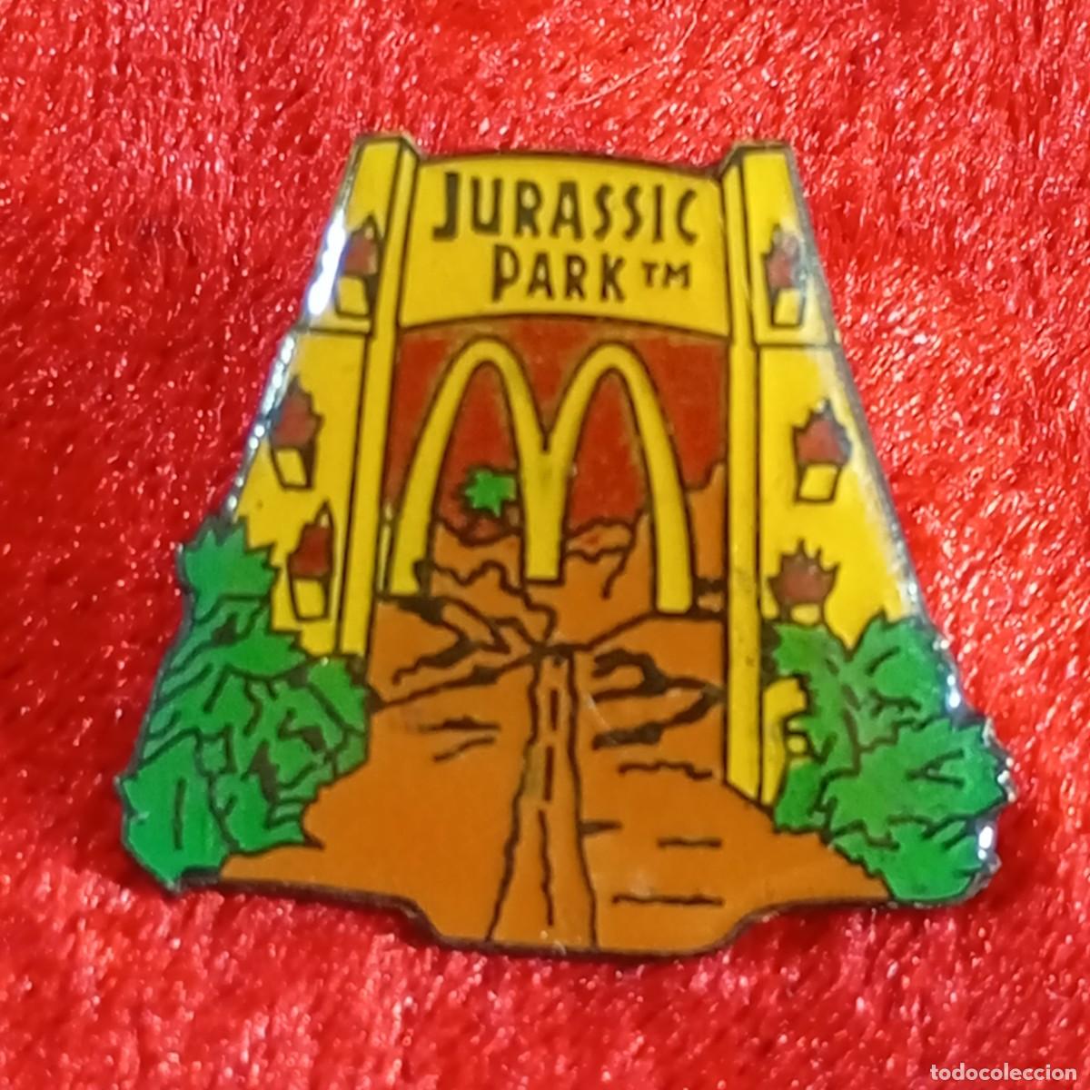 Pin's de collection: ANTIGUO PIN - JURASSIC PARK - PARQUE JURASICO - MCDONALD'S - VINTAGE - METAL ESMALTADO - RARO / 581