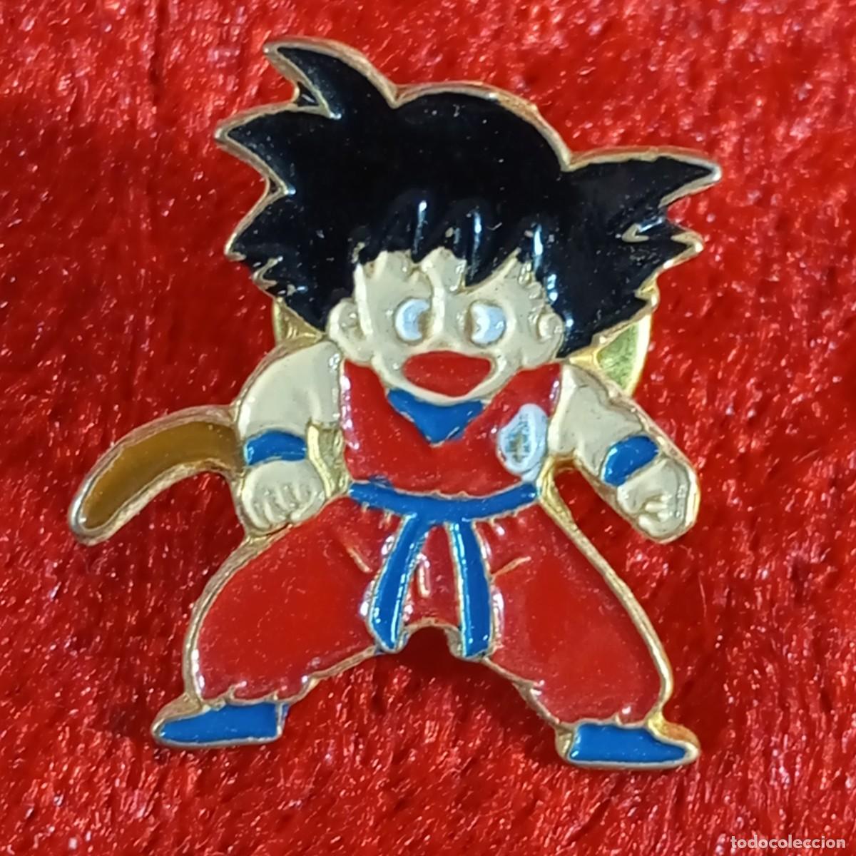 Pins de colecci&oacute;n: ANTIGUO PIN - SON GOKU DE NI&Ntilde;O - DRAGON BALL - BOLA DE DRAG&Oacute;N - ESMALTADO - RARO / 612