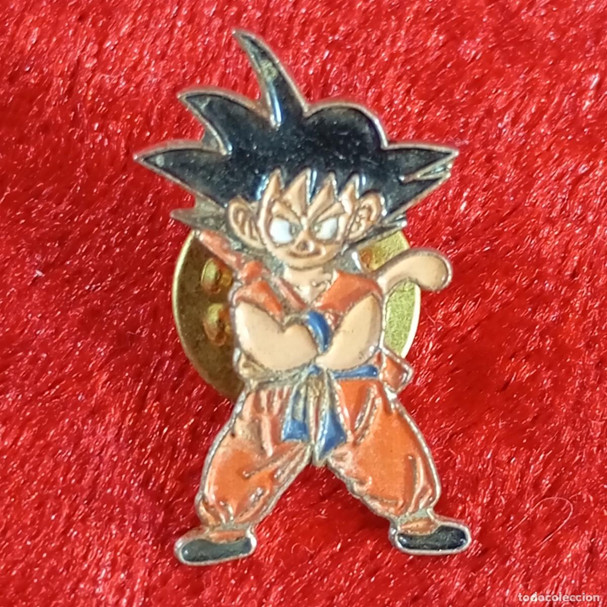 Pins e Spille di collezione: ANTIGUO PIN - SON GOKU DE NI&Ntilde;O - DRAGON BALL Z - BOLA DE DRAG&Oacute;N - ESMALTADO - RARO / 618