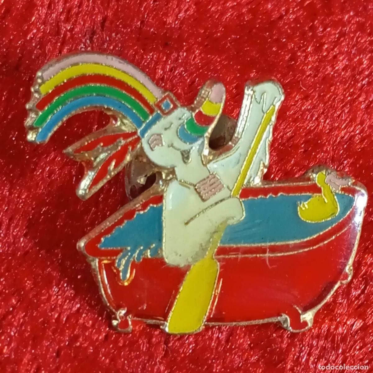 Pins de colecci&oacute;n: ANRIGUO PIN - CURRO - MASCOTA EXPO '92 SEVILLA - BA&Ntilde;ERA - BERTONI MILANO - ESMALTADO - RAROS / 651