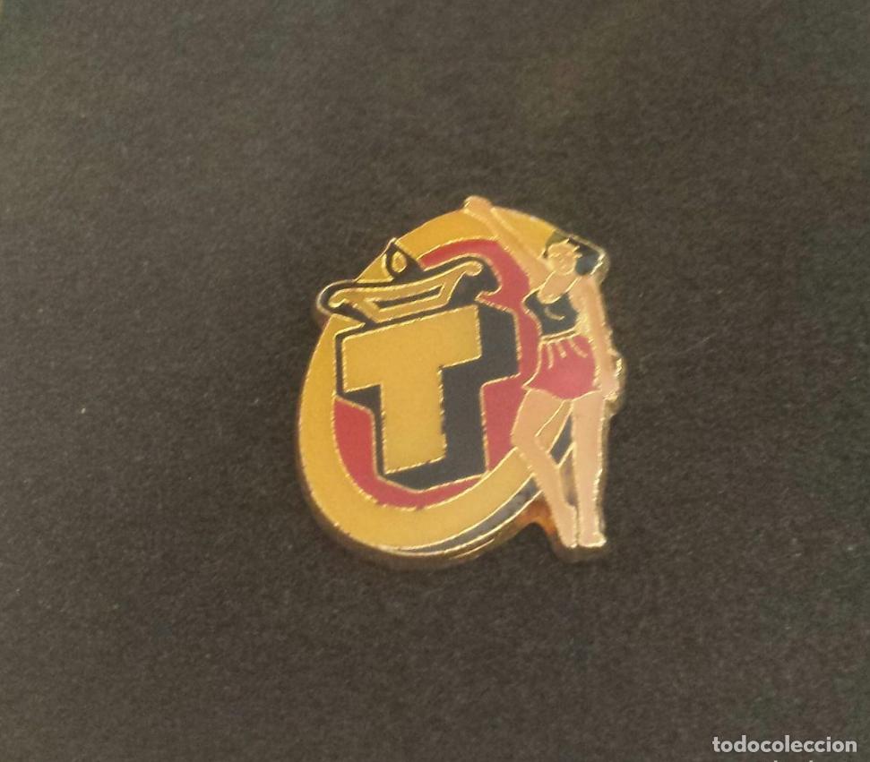 Pins de colecci&oacute;n: ANTIGUO PIN DISCOTECA THAMESIS (ALICANTE)