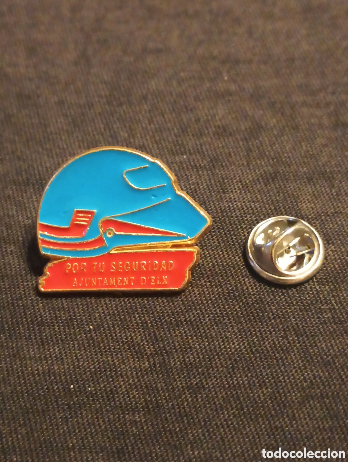 Pins de cole&ccedil;&atilde;o: Pins insignia con pincho y cierre casco moto x tu seguridad