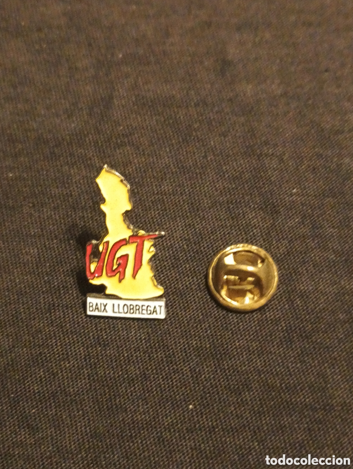 Pins e Spille di collezione: Pins insignia con pincho y cierre ugt