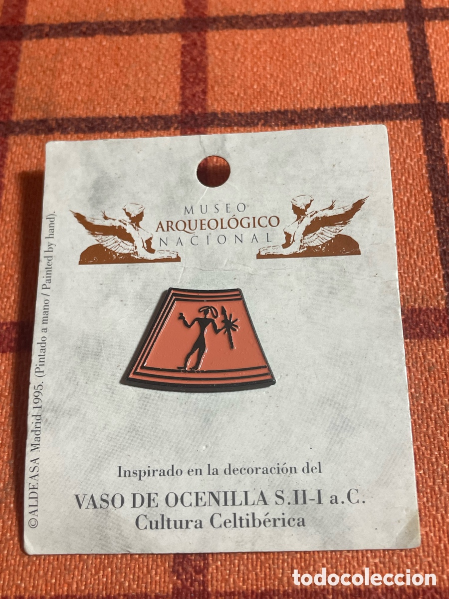 Pins de colecci&oacute;n: Pin Museo Arqueol&oacute;gico Nacional Vaso de Ocenilla