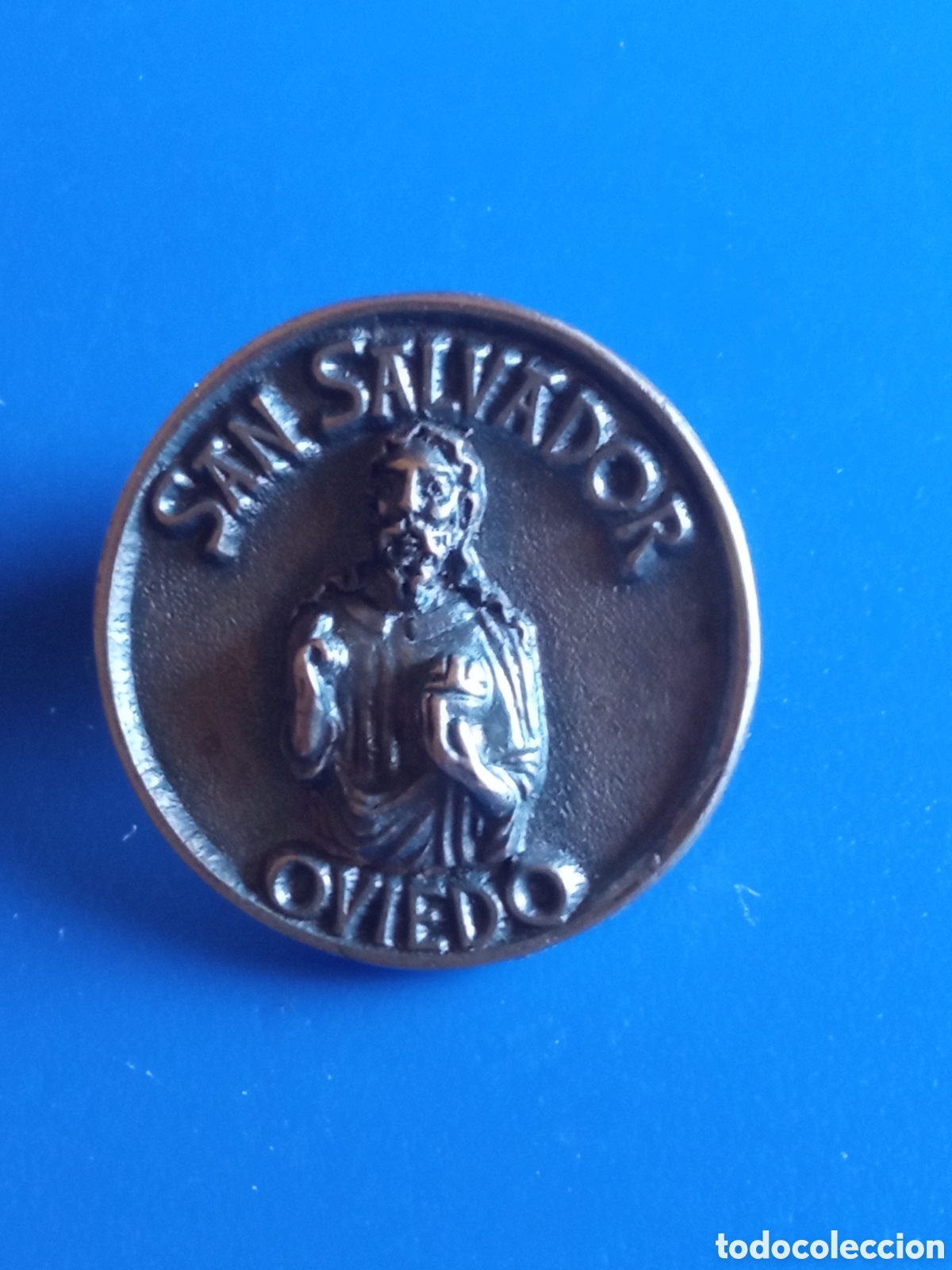 Pins de colecci&oacute;n: Antiguo pins, San Salvador, Oviedo, mide 25 mm de di&aacute;metro