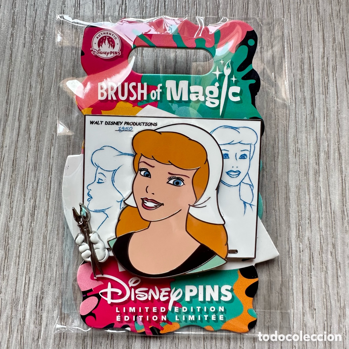 Pins de colecci&oacute;n: Pin edici&oacute;n limitada La Cenicienta, Brush of Magic, Disney Store.