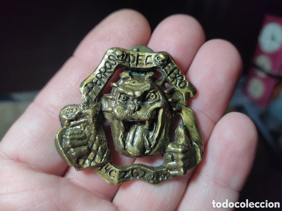 Pins de colecci&oacute;n: Hermosa insignia o Pin del club motorista Perros del Ebro & Zaragoza - A&ntilde;o 2008