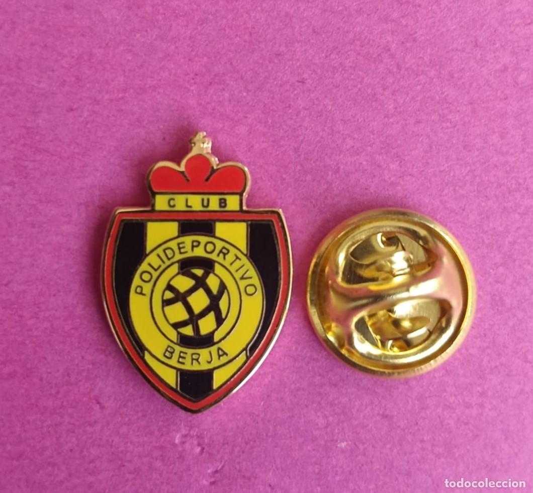 Pin's de collection: PIN FUTBOL - ESMALTE - C. POLIDEPORTIVO BERJA - BERJA - ALMERIA - 130216