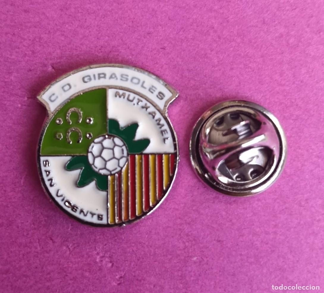 Pins de colecci&oacute;n: PIN FUTBOL - NO ESMALTE - C.D. GIRASOLES - MUTXAMIEL - ALICANTE - 130239