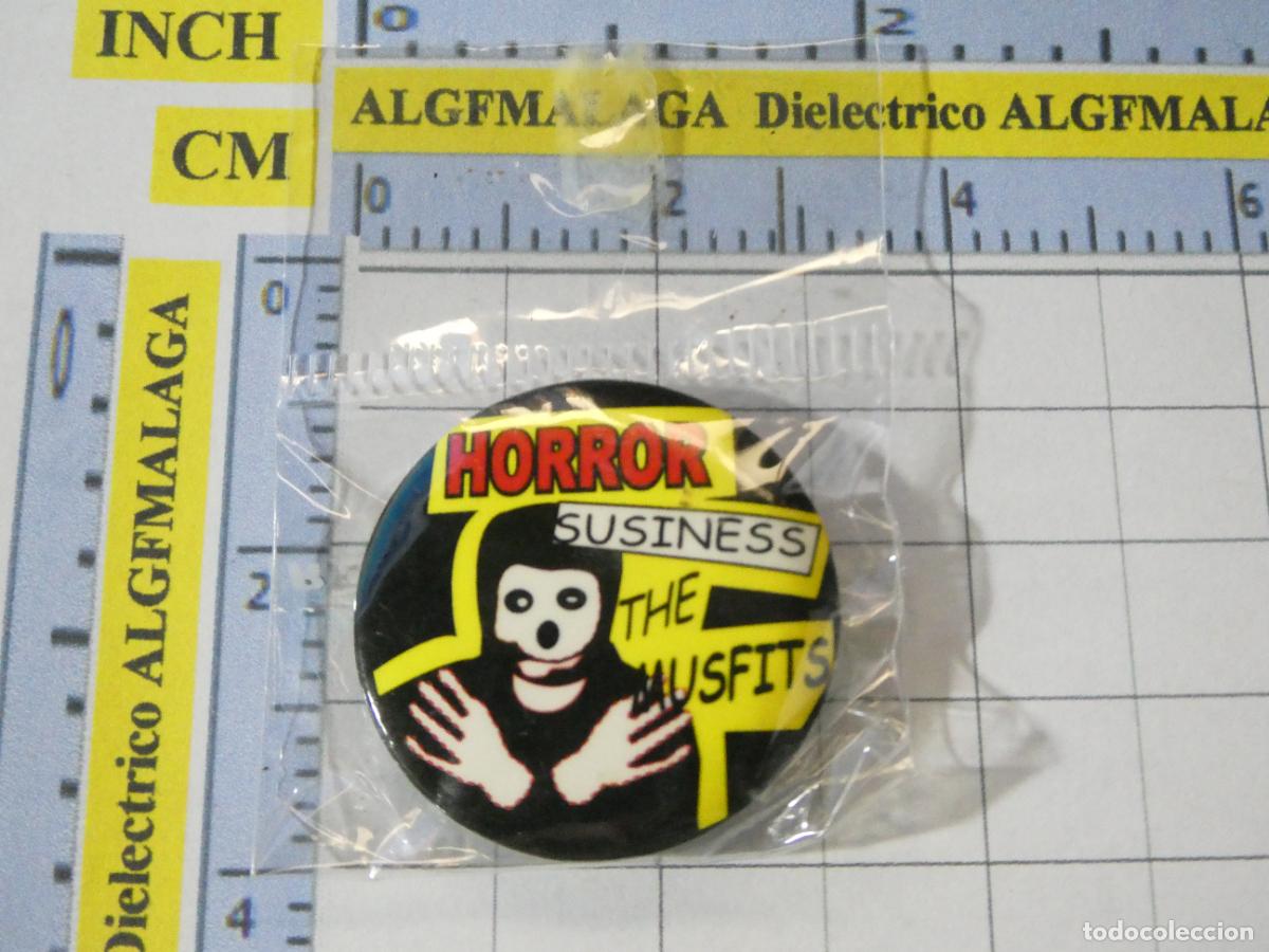 Collection pins: CHAPA BROCHE INSIGNIA. T&Eacute;TRICA BIZARRO PUNK MUERTE ANARQU&Iacute;A ANTISISTEMA. THE MUSFITS HORROR. NO PIN