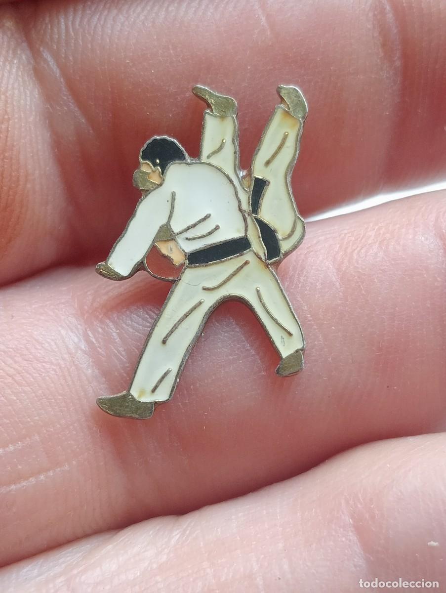 Pins de colecci&oacute;n: PINS ARTES MARCIALES LLAVE JUDO KARATE