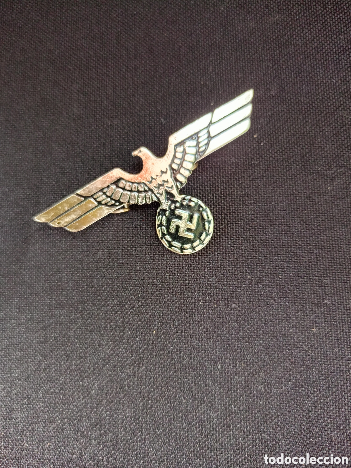 Sammlung von Pins: EMBLEMA NAZI CON ALFILER