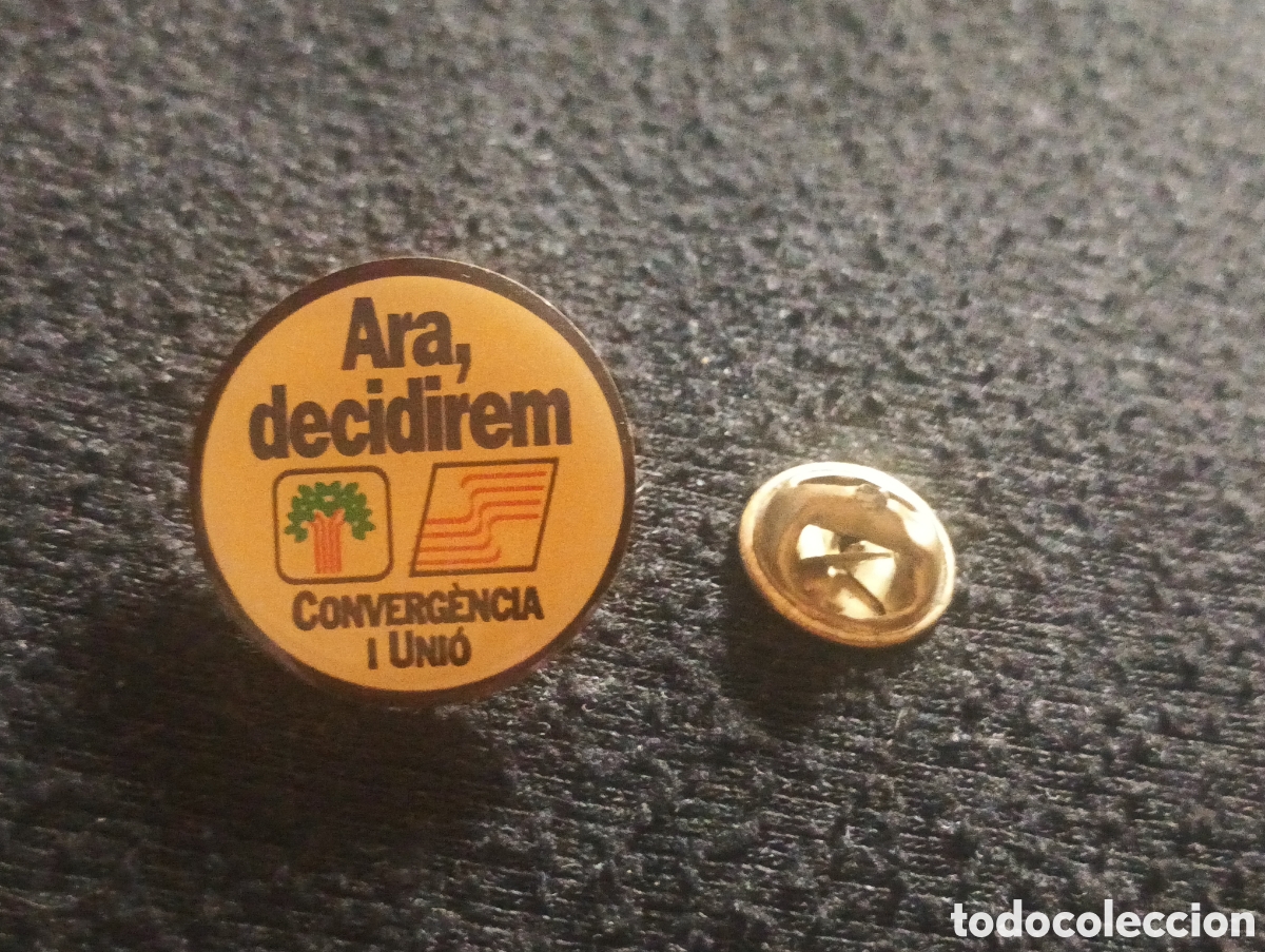 Pins de colecci&oacute;n: Pins insignia con pincho y cierre convergencia i uni&oacute;n partido pol&iacute;tico Catalu&ntilde;a