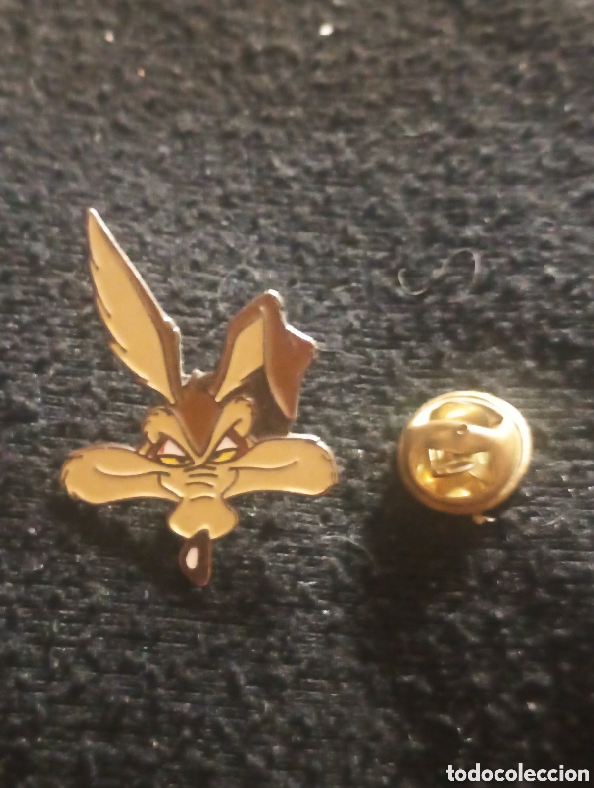 Pins de colecci&oacute;n: Pins insignia con pincho y cierre dibujo coyote