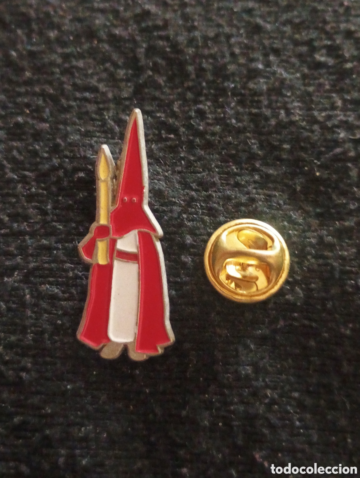 Pins e Spille di collezione: Pins insignia con pincho y cierre el pais semana santa penitente