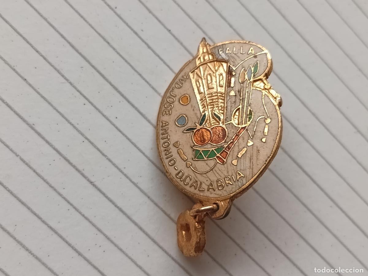 Pins de colecci&oacute;n: Fallas de Valencia. Insignia de imperdible Falla Av. Jos&eacute; Antonio Duc Calabria