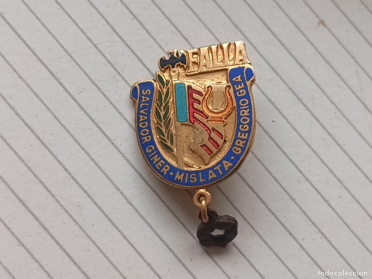 Collection pins: Fallas de Valencia. Insignia de imperdible Falla Salvador Giner Gregorio Gea, Mislata