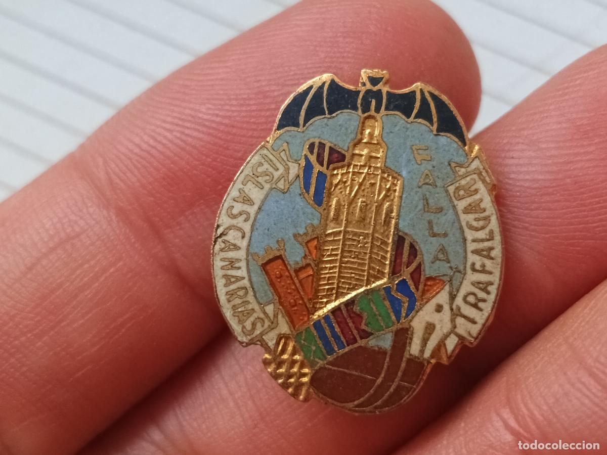Pins de colecci&oacute;n: Fallas de Valencia. Insignia de la Falla Islas Canarias Trafalgar