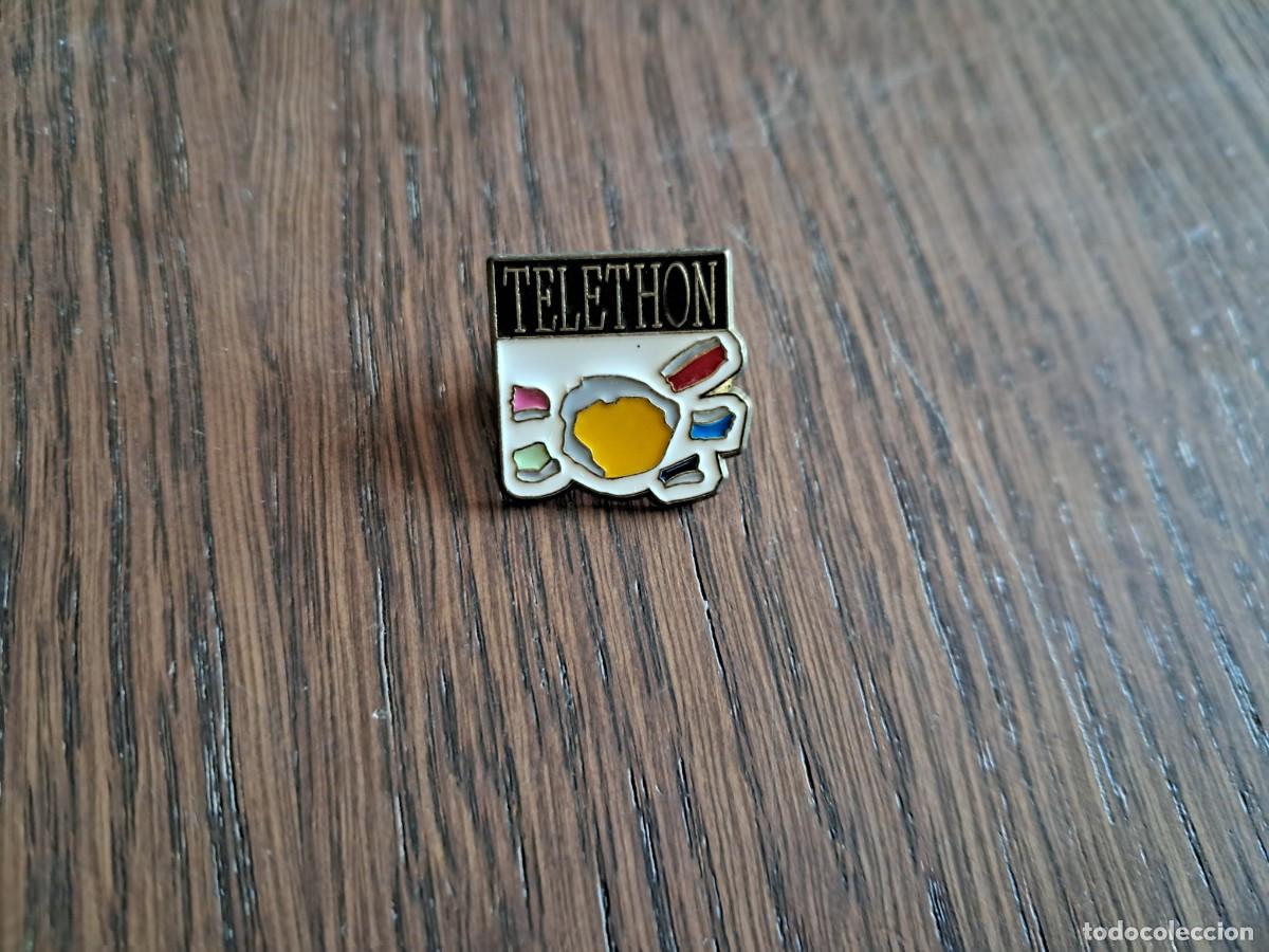 Collection pins: pin de publicidad, telethon.