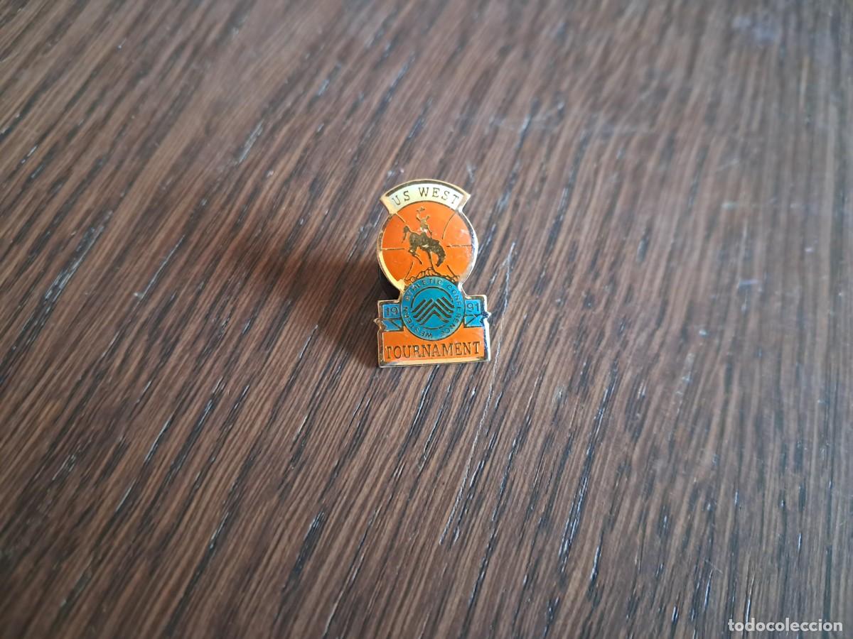 Collection pins: pin, US west, tournament. athletic conference western, a&ntilde;o 1991.