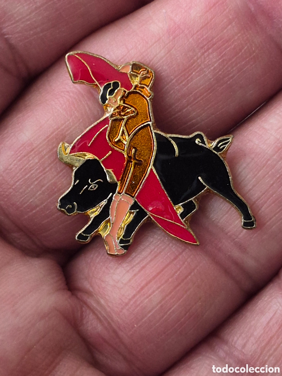 Pins de colecci&oacute;n: Pin fiesta toro y torero