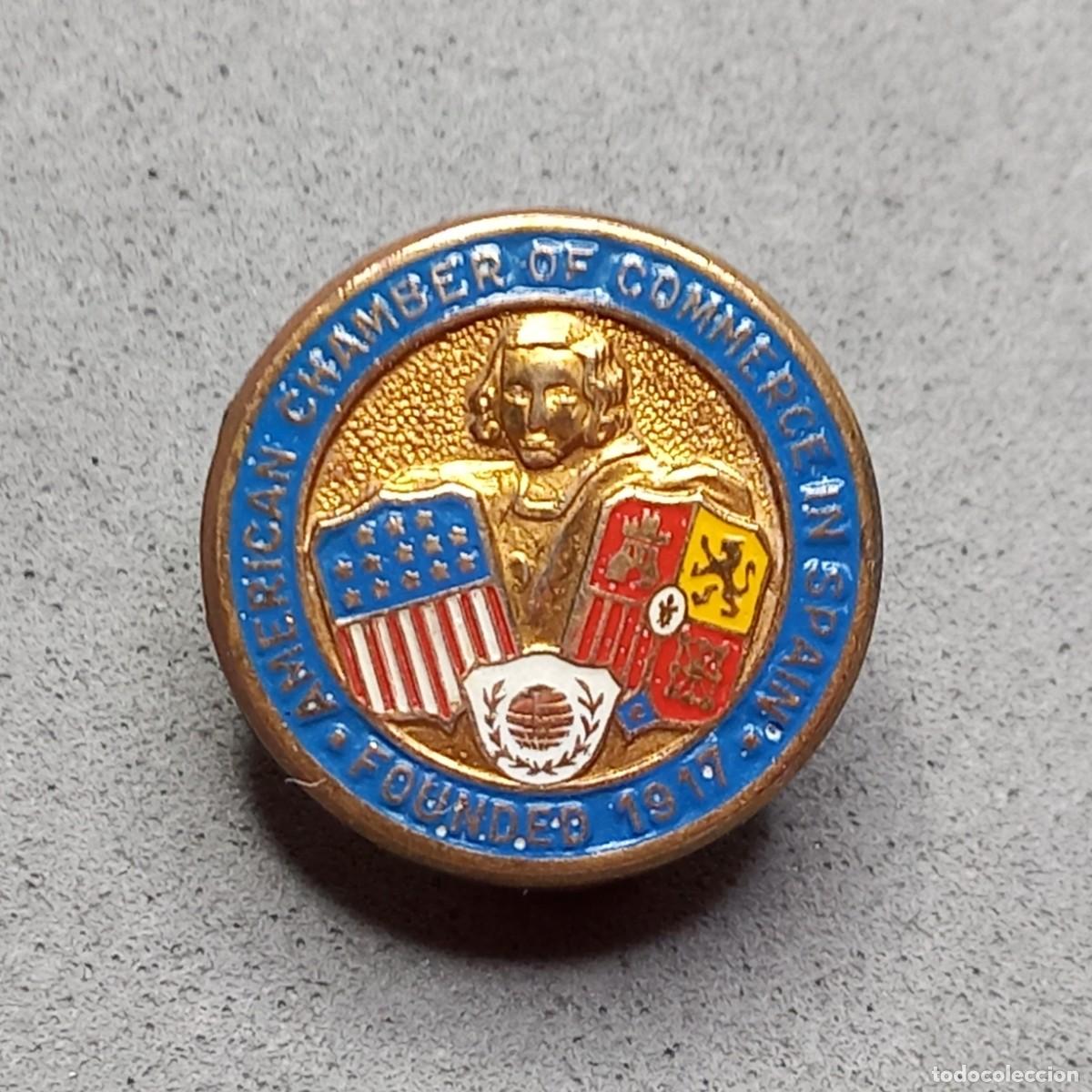 Collection pins: Antigua insignia para ojal publicidad de la C&aacute;mara de Comercio de Am&eacute;rica en Espa&ntilde;a, a&ntilde;os 60 - 70