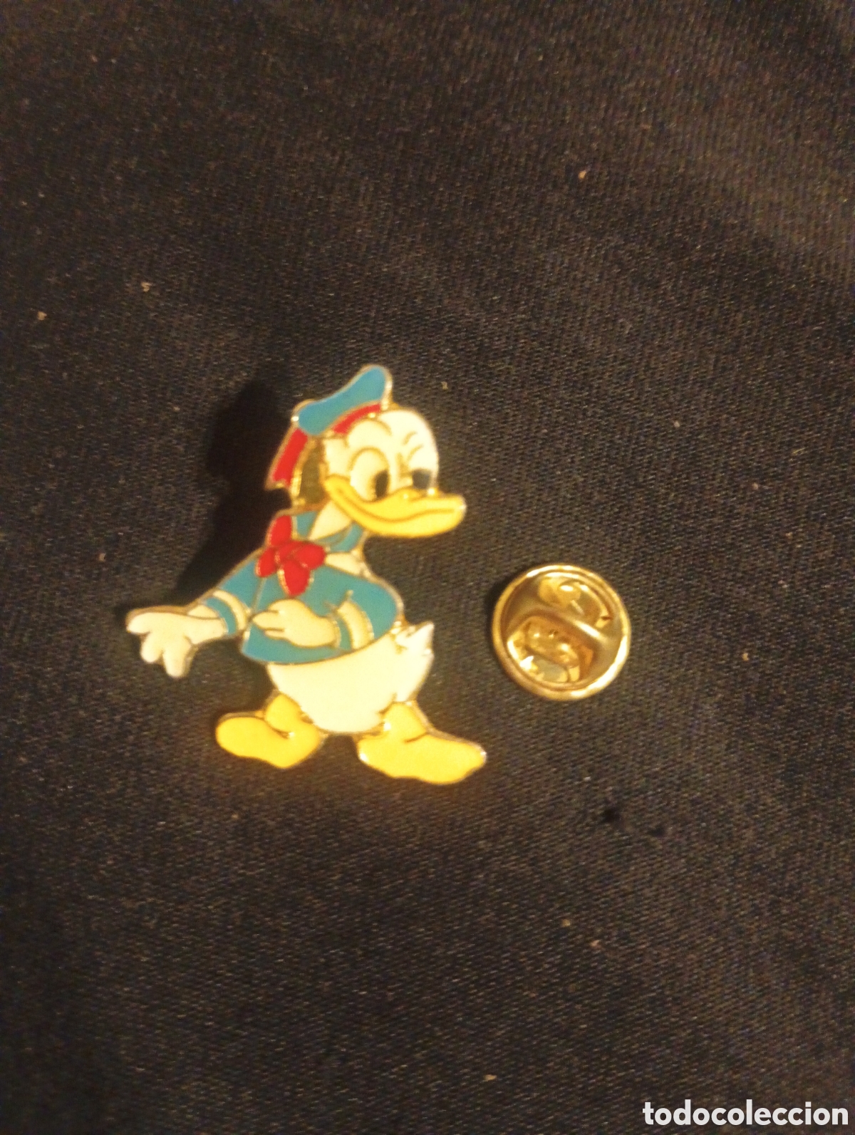 Pins de colecci&oacute;n: Pins insignia con pincho y cierre Disney pato Donald