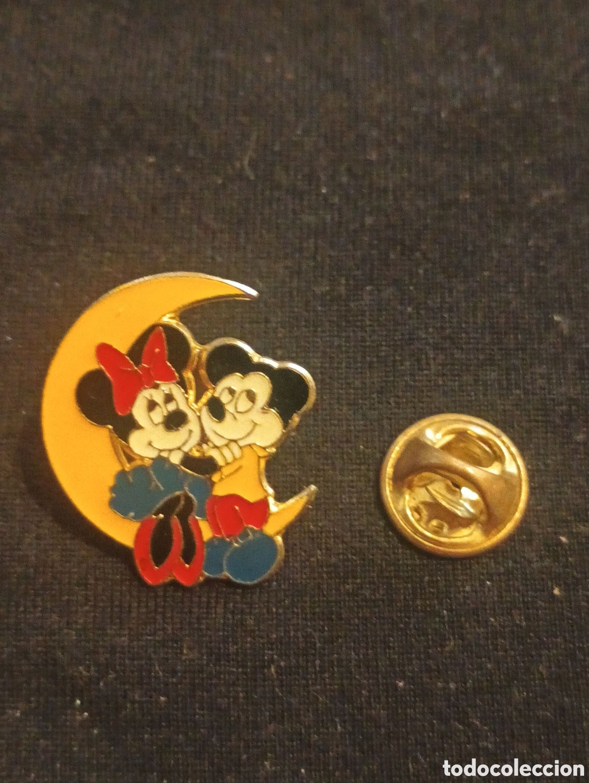 Pins e Spille di collezione: Pins insignia con pincho y cierre Mickey y Minnie mouse Disney