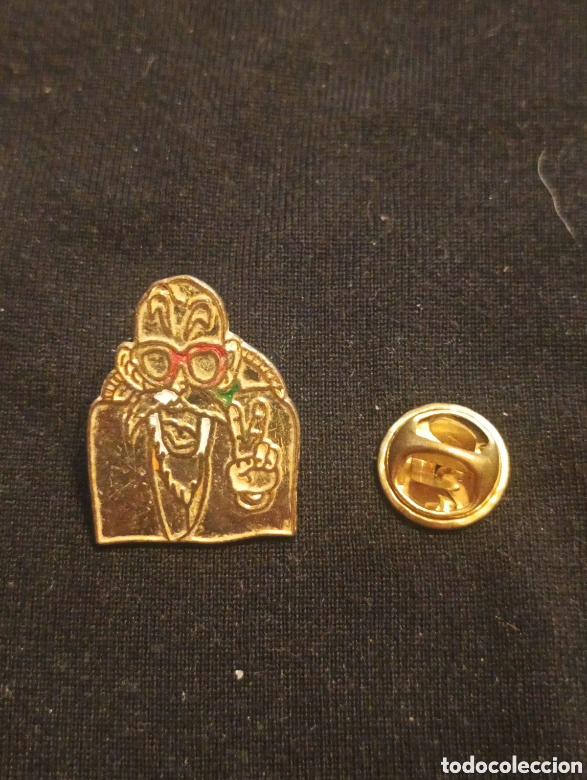 Pins de colecci&oacute;n: Pins insignia con pincho y cierre maestro goku