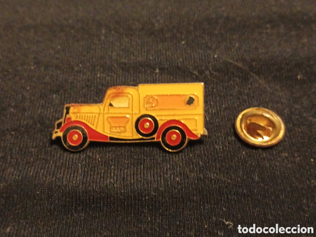 Pins de colecci&oacute;n: Pins insignia con pincho y cierre coche clasico