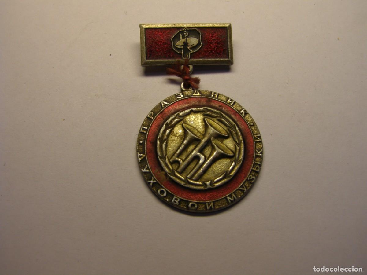 Pins de colecci&oacute;n: Antigua insignia sovi&eacute;tica, URSS, de aguja, n&ordm; 303.