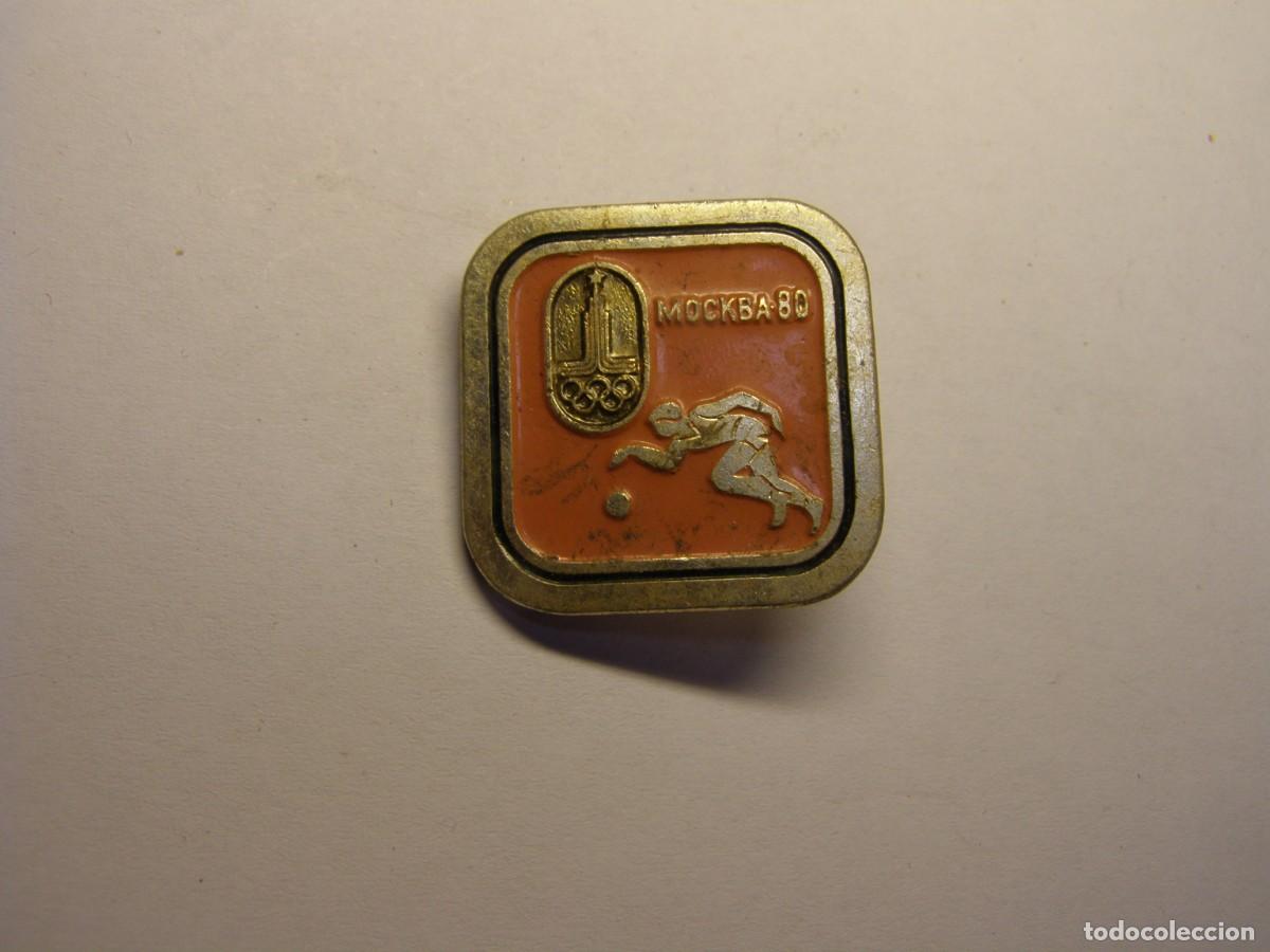 Pins de colecci&oacute;n: Antigua insignia sovi&eacute;tica, URSS, de aguja, n&ordm; 304. Mosc&uacute;.