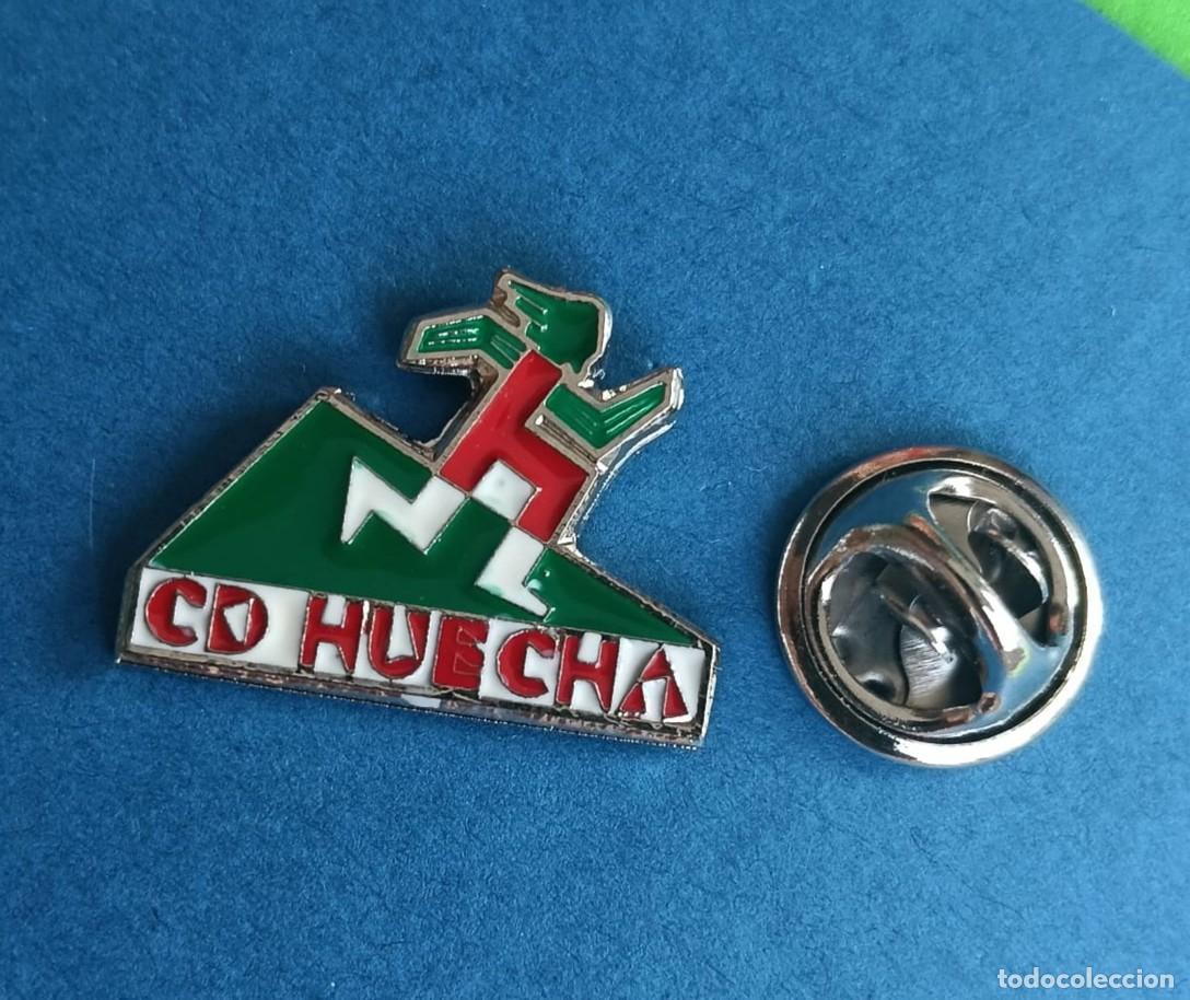 Pins de colecci&oacute;n: PIN FUTBOL - NO ESMALTE - C.D. HUECHA - BORJA - ZARAGOZA - 130255