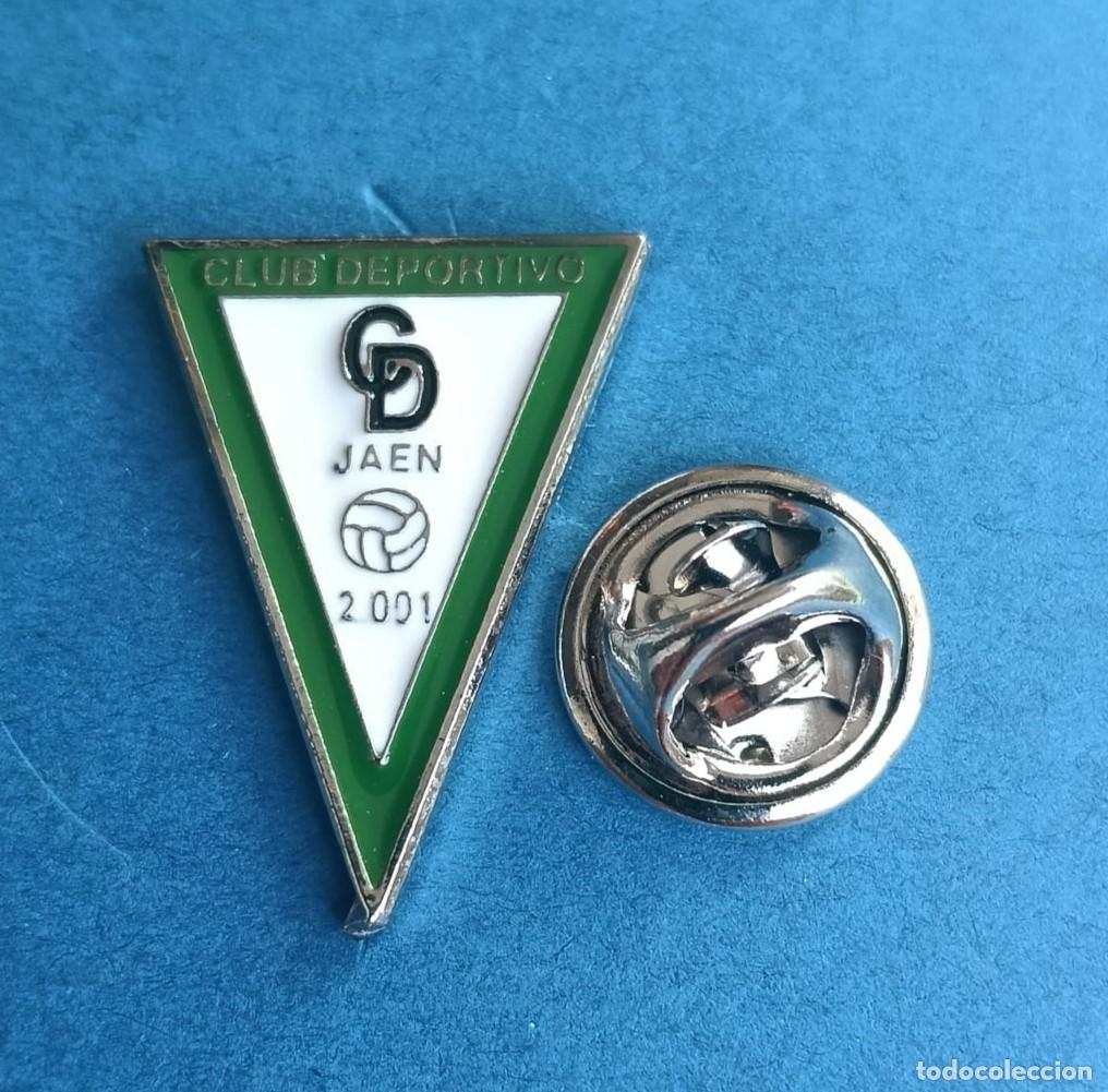 Pins de colecci&oacute;n: PIN FUTBOL - NO ESMALTE - C.D. UNIVERSIDAD DE JAEN - JAEN - 130256