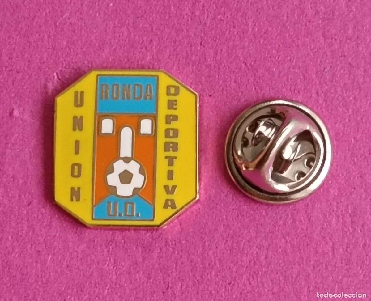 Pins de colecci&oacute;n: PIN FUTBOL - ESMALTE - RONDA UNION DEPORTIVA - RONDA - MALAGA - 130347