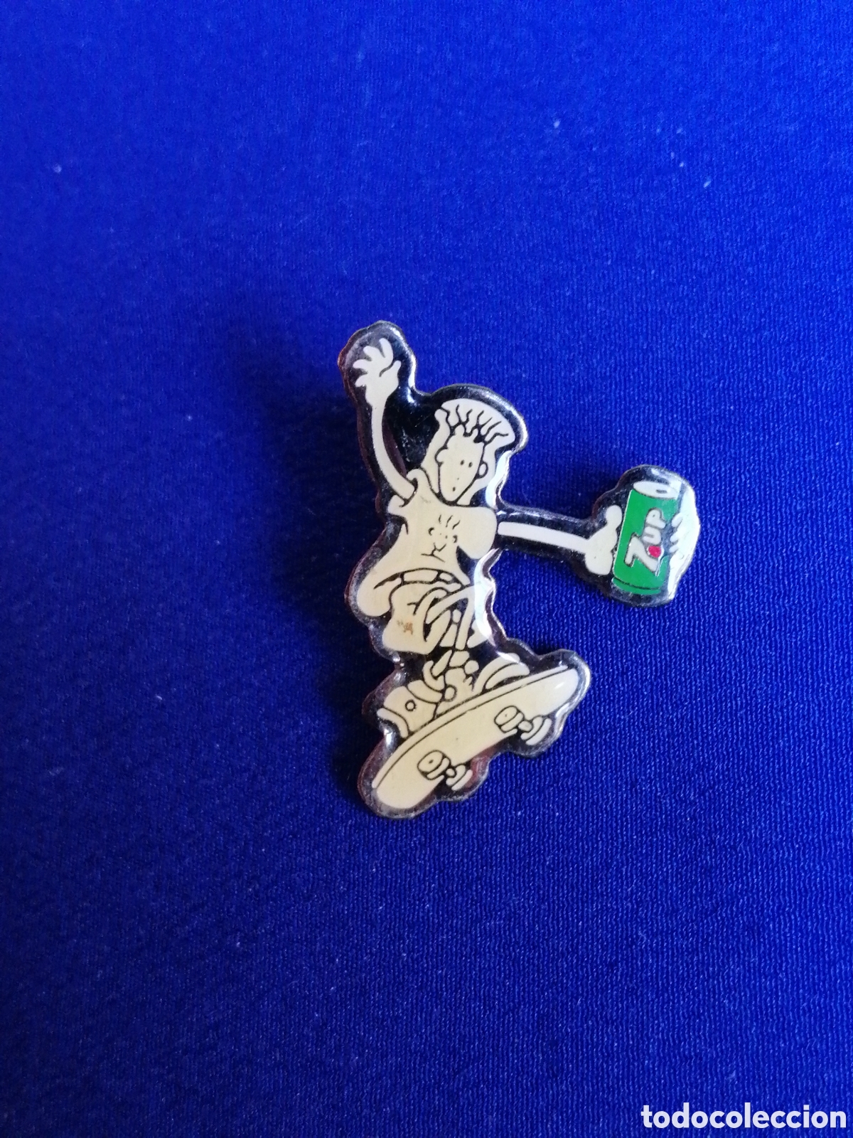 Pin's de collection: ZUP FIDO DIDO BEBIDA MONOPATIN PIN