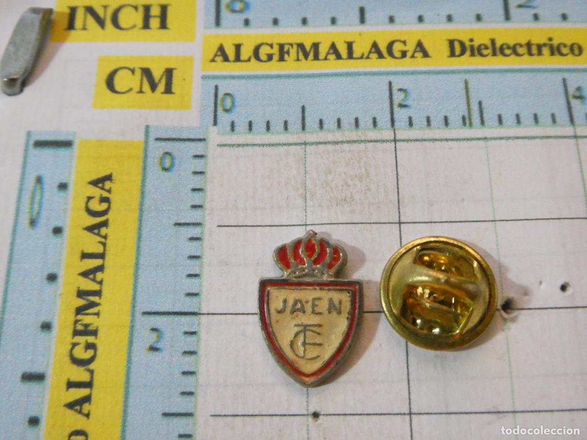 Pins de colecci&oacute;n: PIN DE DEPORTES. F&Uacute;TBOL. REAL JAEN CF. ESCUDO EQUIPO