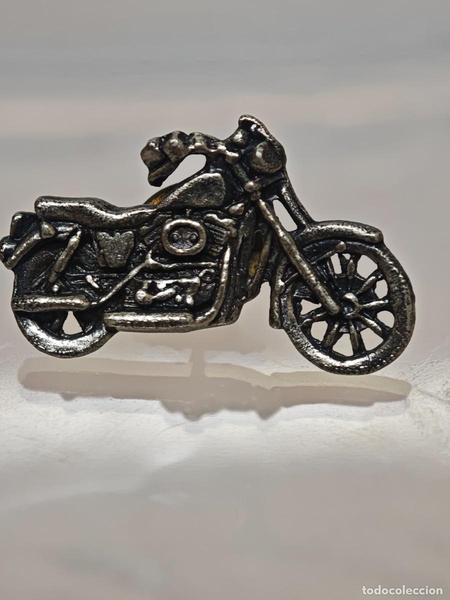 Pins de colecci&oacute;n: PIN MOTO DE METAL PLATEADO