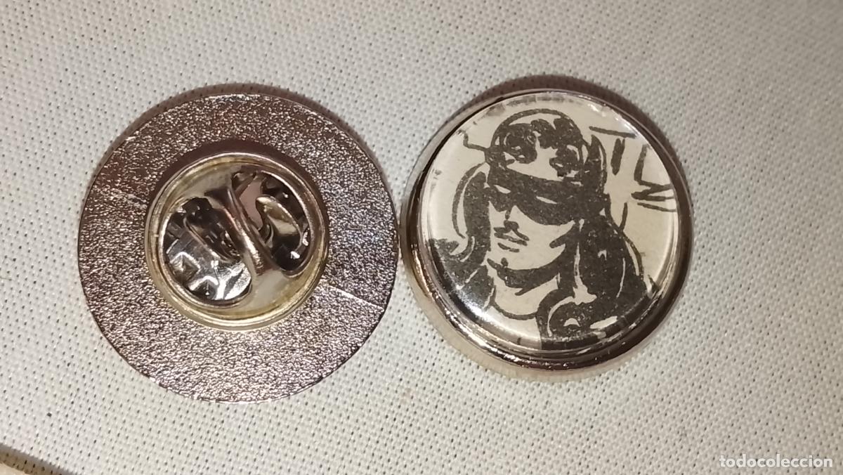 Pins de colecci&oacute;n: pin metal REDONDO - EL ESPADACHIN ENMASCARADO COMIC PIRATAS ESCLAVOS Y CASTIGO MALVADO