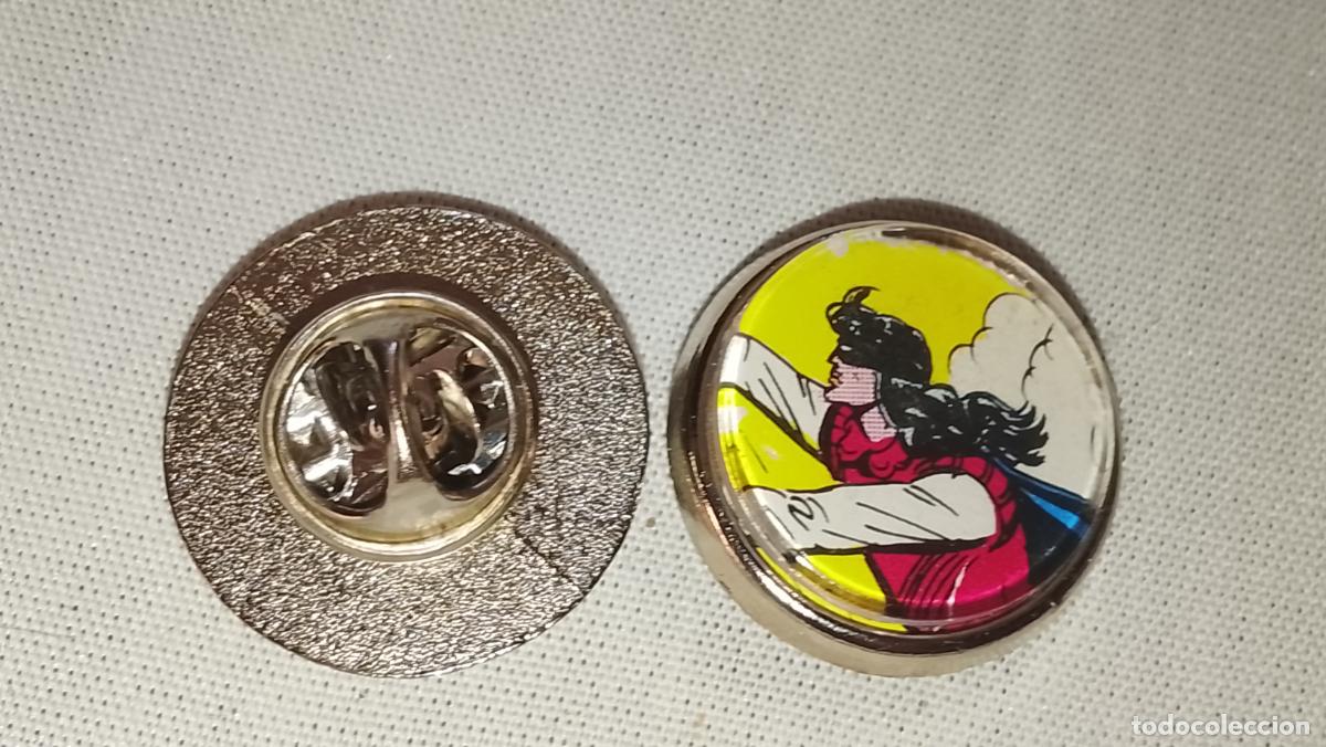 Pins de colecci&oacute;n: pin metal REDONDO - EL ESPADACHIN ENMASCARADO COMIC PIRATAS ESCLAVOS Y CASTIGO MALVADO