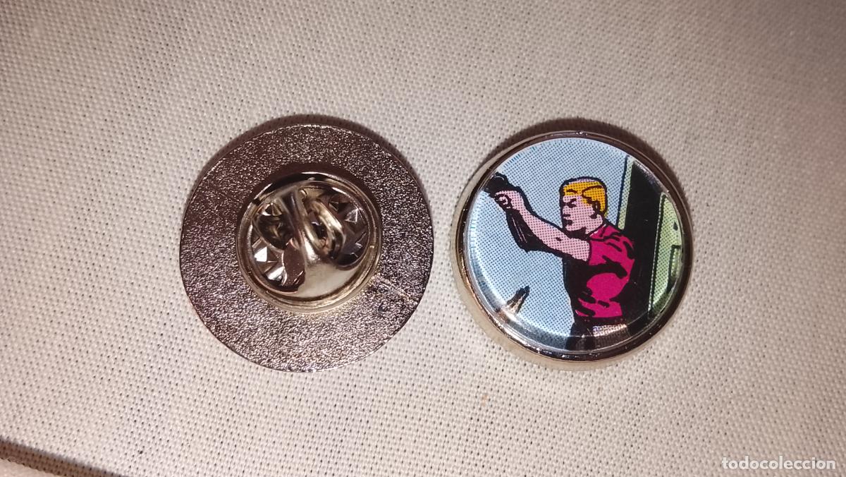 Pins de colecci&oacute;n: pin metal REDONDO - ROBERTO ALCAZAR Y PEDRIN CONTRA EL HOMBRE DIABOLICO A BORDO DEL ORIENTE