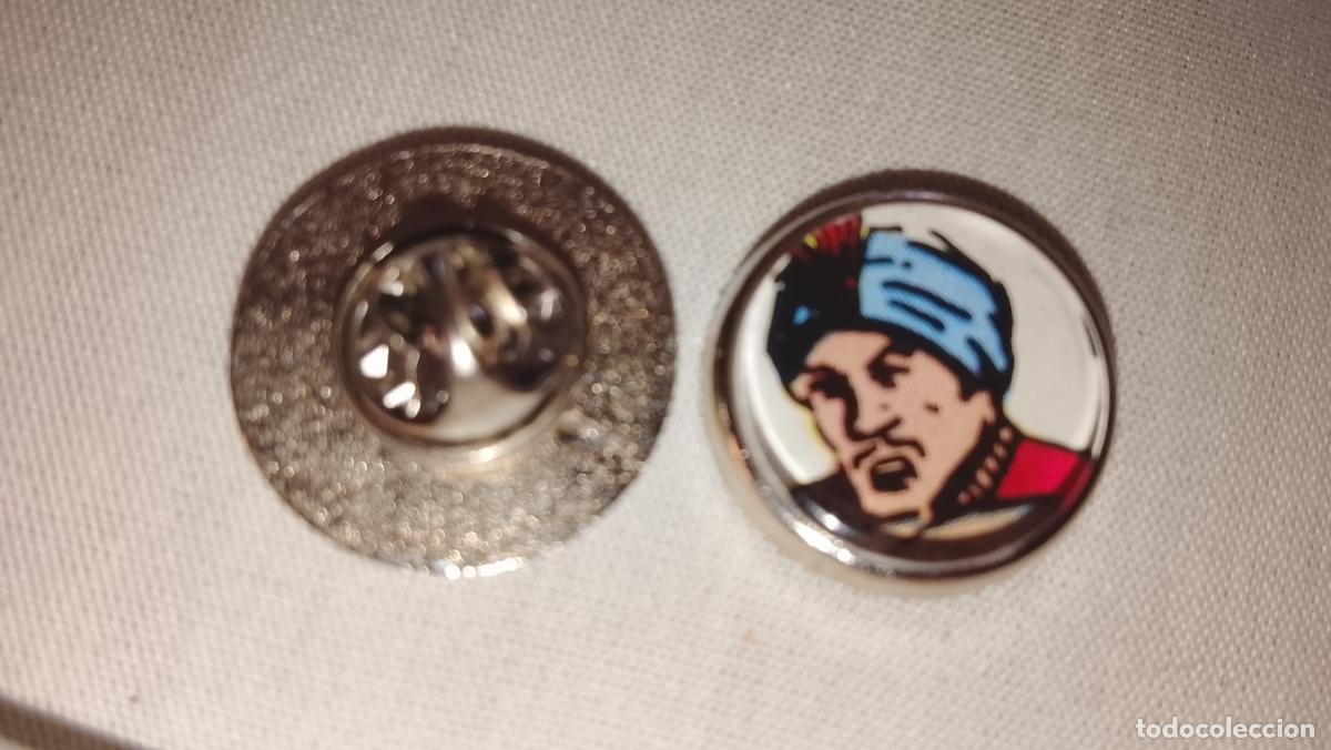 Pins de colecci&oacute;n: pin metal REDONDO - ROBERTO ALCAZAR Y PEDRIN CONTRA EL HOMBRE DIABOLICO A BORDO DEL ORIENTE