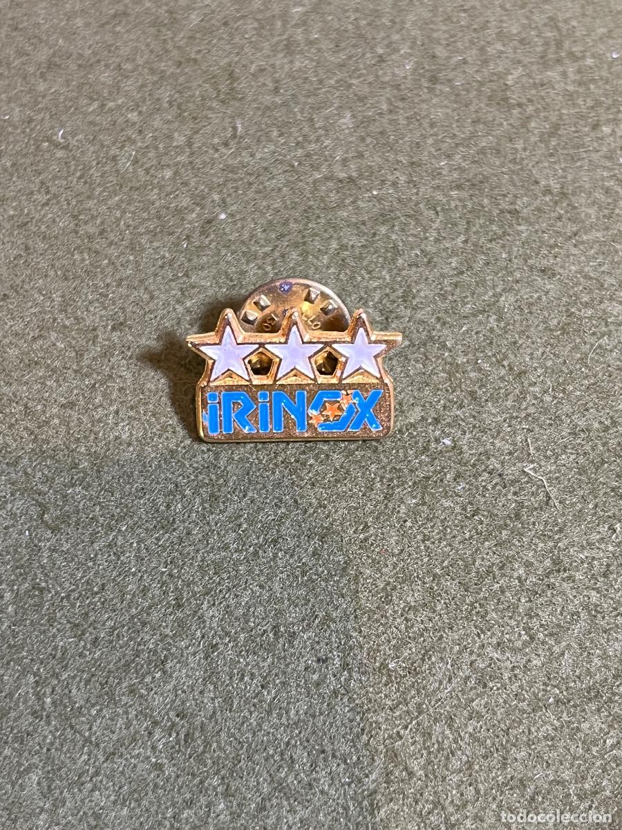 Pins de cole&ccedil;&atilde;o: Pin publicitario Irinox insignia corporativa esmaltada fabricante italiano maquinaria hosteler&iacute;a ref