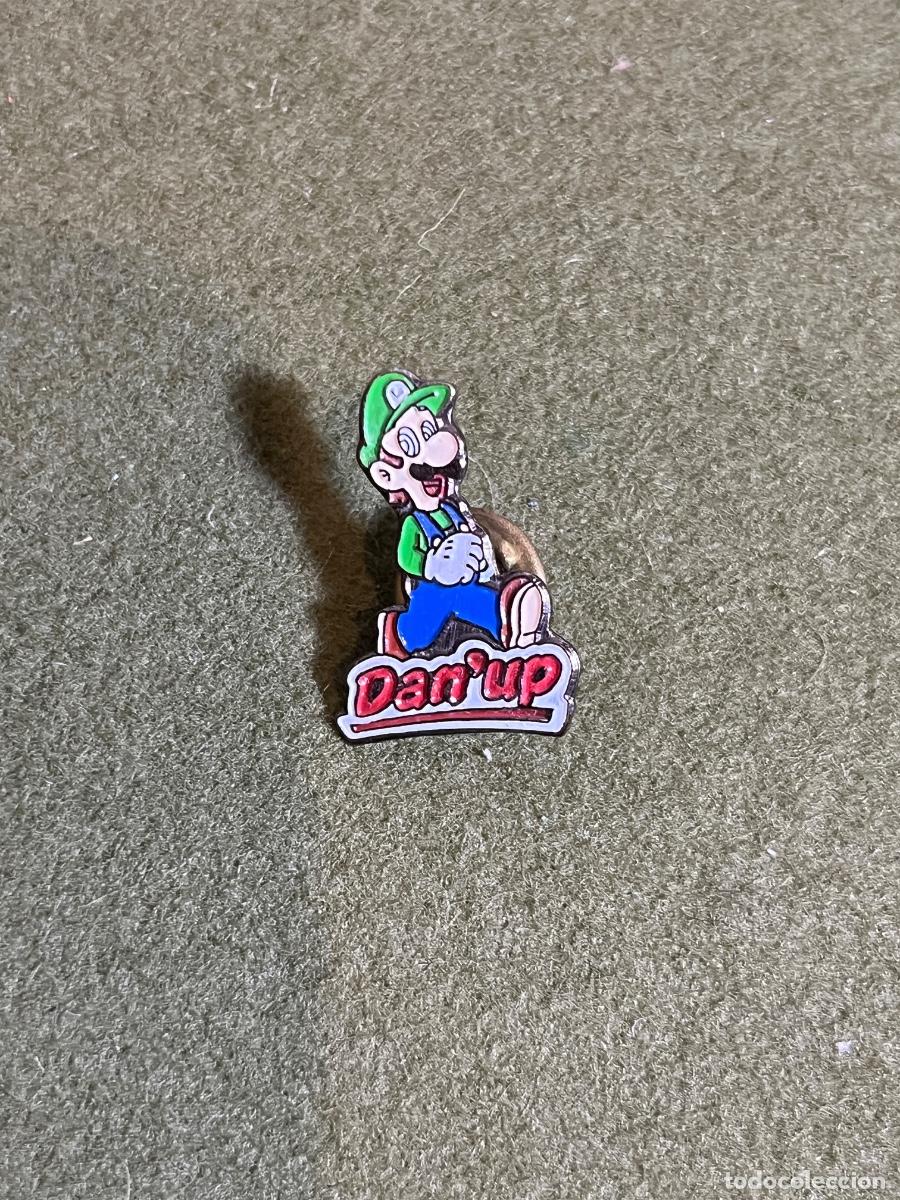 Pins de cole&ccedil;&atilde;o: Pin Luigi Dan'up Nintendo Super Mario World pin promocional Danone vintage a&ntilde;os 90 colecci&oacute;n videoju