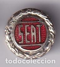Pins de cole&ccedil;&atilde;o: ANTIGUA INSIGNIA DE OJAL ESMALTADA DE PUBLICIDAD DE COCHES SEAT