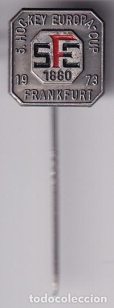 Pins de cole&ccedil;&atilde;o: ANTIGUA INSIGNIA DE AGUJA LARGA DE HOCKEY EUROPA CUP DEL A&Ntilde;O 1973 - FRANKFURT