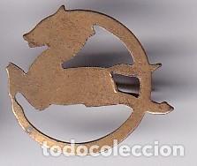 Pins de cole&ccedil;&atilde;o: ANTIGUA INSIGNIA DE IMPERDIBLE CON PUBLICIDAD DE CAMIONES PEGASO